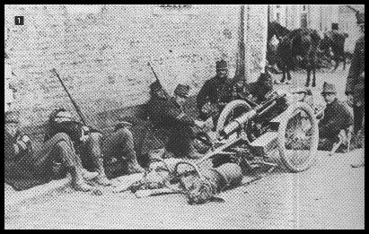 Exhausted troops during the withdrawal to Leuven